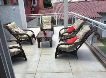 Casa · 186m² · 3 Quartos · 3 Vagas · Casa encantadora em Sarandi, Porto Alegre
