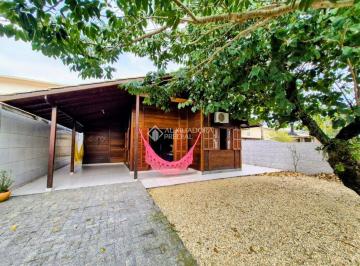 Casa · 97m² · 3 Quartos · 3 Vagas · Casa mobiliada a apenas 150 metros da Praia do Sonho | Porteira Fechada