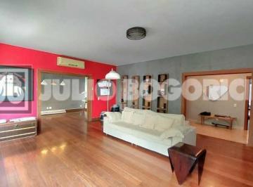 Apartamento · 220m² · 3 Quartos · 2 Vagas · APARTAMENTO COM 220 M, 2 VARGAS DE GARAGEM, EM RUA SUPER TRANQUILA NO HUMAITA