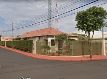Casa · 238m² · 3 Quartos · 5 Vagas · Casa para venda em Vila Xavier de 238.00m² com 3 Quartos, 1 Suite e 5 Garagens
