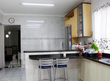 Casa · 215m² · 3 Quartos · 3 Vagas · Casa para venda em Jardim Europa de 215.00m² com 3 Quartos, 1 Suite e 3 Garagens