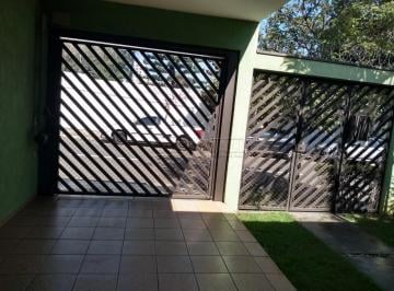 Casa · 212m² · 3 Quartos · 1 Vaga · Casa para venda em Centro de 212.00m² com 3 Quartos, 1 Suite e 1 Garagem