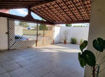 Casa · 131m² · 2 Quartos · 3 Vagas · Casa Padrão em Suzano
