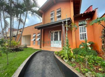Casa · 170m² · 3 Quartos · 2 Vagas · Casa a Venda no Bairro Coliseu com 3 quartos, sendo 1 suite na Regiao Norte de Londrina/PR
