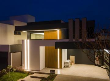 Casa · 270m² · 2 Quartos · 4 Vagas · Casa para venda em Vossoroca, Sorocaba de 270.00m² com 2 Quartos, 1 Suite e 4 Garagens