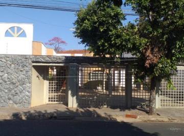 Casa · 364m² · 3 Quartos · 8 Vagas · Casa para venda em Centro de 364.00m² com 3 Quartos, 3 Suites e 8 Garagens