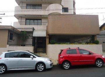 Apartamento · 238m² · 4 Quartos · 2 Vagas · Apartamento para venda em Centro de 238.00m² com 4 Quartos, 1 Suite e 2 Garagens