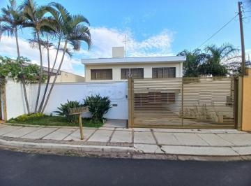 Casa · 266m² · 4 Quartos · 4 Vagas · Casa para venda em Centro de 266.00m² com 4 Quartos, 2 Suites e 4 Garagens