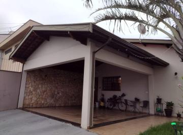 Casa · 211m² · 3 Quartos · 4 Vagas · Casa para venda em Castelinho de 211.00m² com 3 Quartos, 2 Suites e 4 Garagens