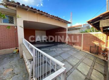 Casa · 363m² · 3 Quartos · 2 Vagas · Casa para venda em Centro de 363.00m² com 3 Quartos, 1 Suite e 2 Garagens