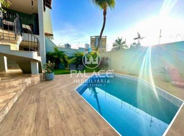 Casa · 370m² · 3 Quartos · 8 Vagas · Casa para venda em Centro de 370.00m² com 3 Quartos, 3 Suites e 8 Garagens