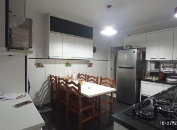 Casa · 240m² · 3 Quartos · 2 Vagas · Sobrado para venda em Vila Rio Branco de 240.00m² com 3 Quartos, 1 Suite e 2 Garagens