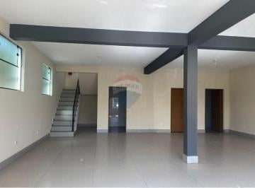 Comercial · 221m² · 3 Vagas · Sala Comercial para alugar em Balneário Salto Grande de 221.00m² com 3 Garagens