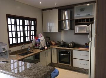 Casa · 200m² · 3 Quartos · 2 Vagas · Sobrado para venda em Vila Carolina de 200.00m² com 3 Quartos, 1 Suite e 2 Garagens