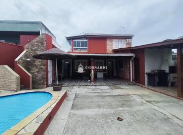 Casa · 240m² · 5 Quartos · 4 Vagas · Sobrado 5 quartos com piscina no balneário Ipanema