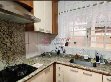 Casa · 240m² · 3 Quartos · 3 Vagas · Casa à Venda com 3 dormitórios no Bairro - Parque Carolina - Jundiaí/SP