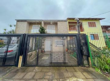 Casa · 144m² · 3 Quartos · 2 Vagas · Sobrado em Hípica