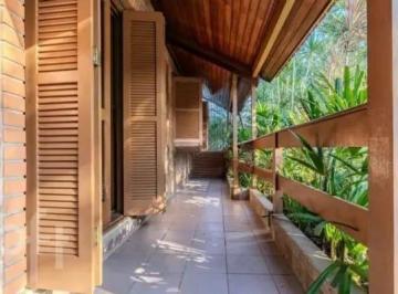 Casa · 299m² · 3 Quartos · 2 Vagas · Casa ampla, espaço e localização privilegiada próximo ao Iguatemi!