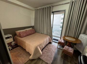 f0aa6044582a4caabe19d76d1cc96ea8db2ebe07 · Studio decorado e equipado na Liberdade | 25 m²