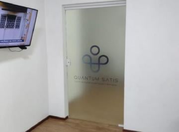 Foto 01 · Oportunidade Imperdível: Sala Comercial com 6 Salas, 4 Vagas de Garagem e 500m² no Centro de Arapira