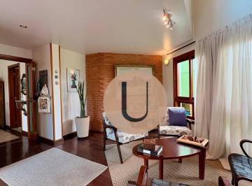 bd50c8f496113e37128cd9b1027a607fba442c5e · Casa com 4 suítes em Aldeia da Serra!