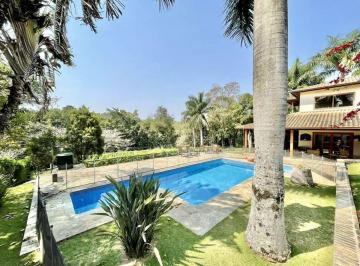Casa de 4 quartos, Carapicuíba · Casa à venda na Granja Viana - 540 m² com 4 suítes, piscina e 6 vagas