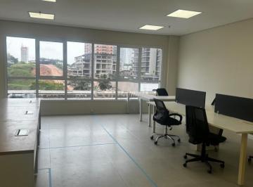 med_0f3f0b7eea2bfd6a349ac1c896170689.jpeg · Sala Comercial Alpha Square Offices