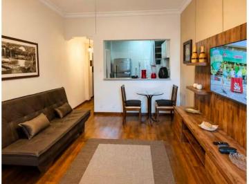 Apartamento en Venda de 1 quarto Copacabana · Quarto e sala em Copacabana com vista mar