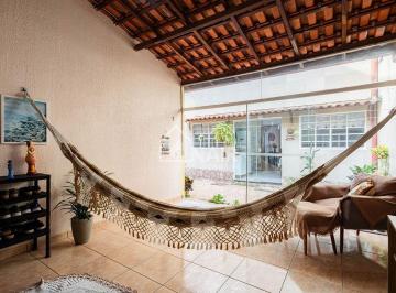 Casa · 160m² · 3 Quartos · 3 Vagas · Casa 3 Quartos, Suíte, Varanda e Quintal | 3ª Av Núcleo Bandeirante