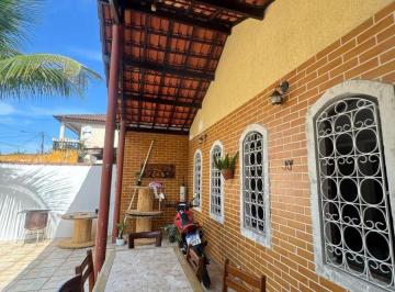 Casa de 4 quartos, Mongaguá · Casa de 300 m² com 4 quartos à venda em Mongaguá