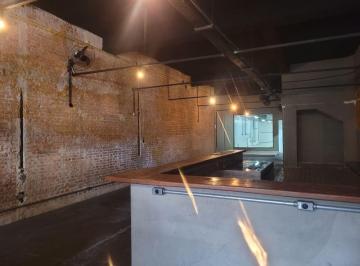 Comercial de 5 quartos, São Paulo · LOCAÇÃO - LAPA GALPÃO COMERCIAL COM PÉ DIREITO ALTO E 300 M2 DE ÁREA CONSTRUÍDA!!