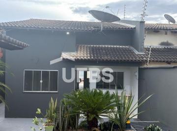 Casa · 225m² · 2 Quartos · 3 Vagas · 🏡 Casa à Venda 2/4 com piscina - Setor Santa Bárbara, Taquaralto