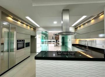 Casa · 218m² · 3 Quartos · 4 Vagas · 0 - Casa 3 quartos, sendo 3 suítes