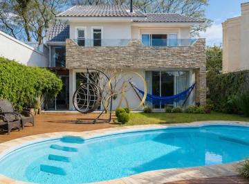 Foto 1 · Financia. Casa já desocupada no Jardim Social piscina aquecida