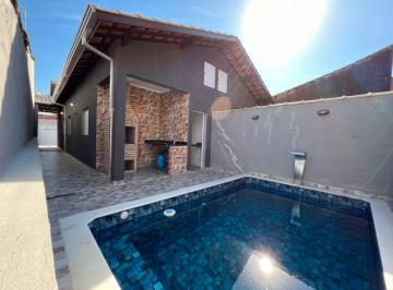 Casa de 2 quartos, Itanhaém · Casa com 2 quartos e piscina em Itanhaém.