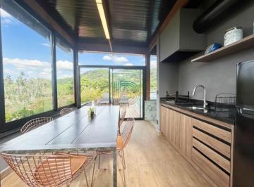 Foto 01 · Casa de luxo em Camburi, São Sebastião-SP: 3 quartos, 3 suítes, 1 sala, 4 banheiros, 3 vagas, 160m²