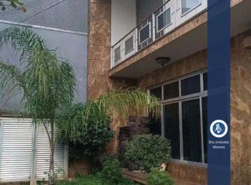 Casa · 500m² · 4 Quartos · 7 Vagas · Sobrado à Venda no Bairro da Vila Bertioga.