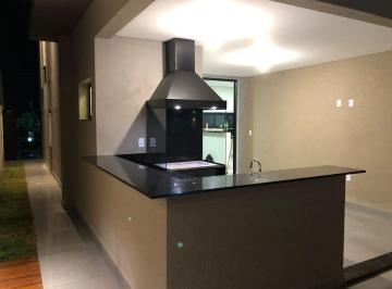 Casa · 360m² · 3 Quartos · 4 Vagas · Casa em Vila Santos, Caçapava/SP de 360m² 3 quartos à venda por R$ 1.340.000,00