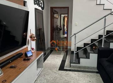 Casa · 220m² · 4 Quartos · 3 Vagas · Sobrado em Vila Galvão, Guarulhos/SP de 220m² 4 quartos à venda por R$ 1.331.000,00