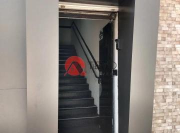 Comercial · 20m² · 1 Vaga · Sala em Zona 01, Maringá/PR de 20m² para locação R$ 700,00/mes