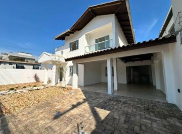 Casa · 200m² · 3 Quartos · 4 Vagas · Casa em Dom Bosco, Itajaí/SC de 200m² 3 quartos para locação R$ 8.500,00/mes