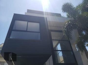 Casa · 240m² · 4 Quartos · 2 Vagas · Casa em Vargem Grande, Rio de Janeiro/RJ de 240m² 4 quartos à venda por R$ 3.200.000,00