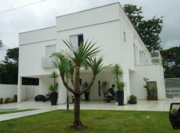 Casa · 620m² · 4 Quartos · 4 Vagas · Casa em Golf Gardens, Carapicuíba/SP de 620m² 4 quartos à venda por R$ 3.200.000,00