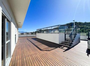 Apartamento · 268m² · 3 Quartos · 3 Vagas · Cobertura em Coqueiros, Florianópolis/SC de 268m² 3 quartos à venda por R$ 3.300.000,00