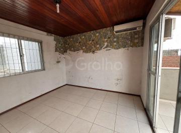 Casa · 200m² · 4 Quartos · 4 Vagas · Casa 3 dormitórios c/ anexo de 1 dormitório com cozinha, sacada e banheiro.