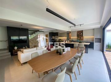 Casa · 166m² · 3 Quartos · 2 Vagas · Ágio sobrado 3 suites a venda no Jardins Lyon.