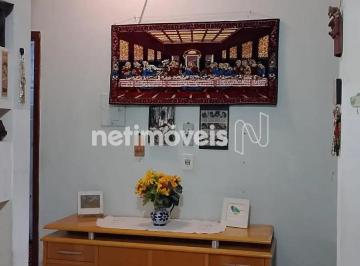 Sala · Casa de 185m²; à venda no Jaraguá | 2 quartos, suíte, quintal com pomar e 3 vagas
