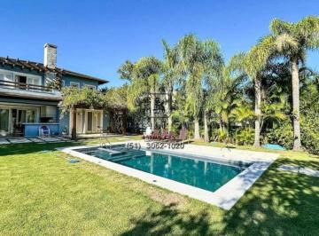 Foto 01 · Imóvel de Luxo em Porto Alegre-RS: Casa à Venda no Chapéu do Sol - 4 Quartos, 3 Suítes, 3 Salas, 4 B