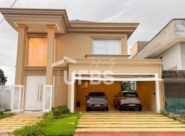 Casa · 337m² · 4 Quartos · 2 Vagas · Sobrado Alto Padrão no Parqville Jacarandá | 337m² | 3 Suítes | Sem Vizinho no Fundo