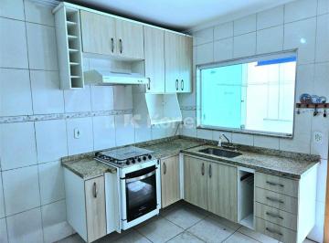 Casa · Sobrado à venda com 3 quartos em Parque das Paineiras, São Paulo